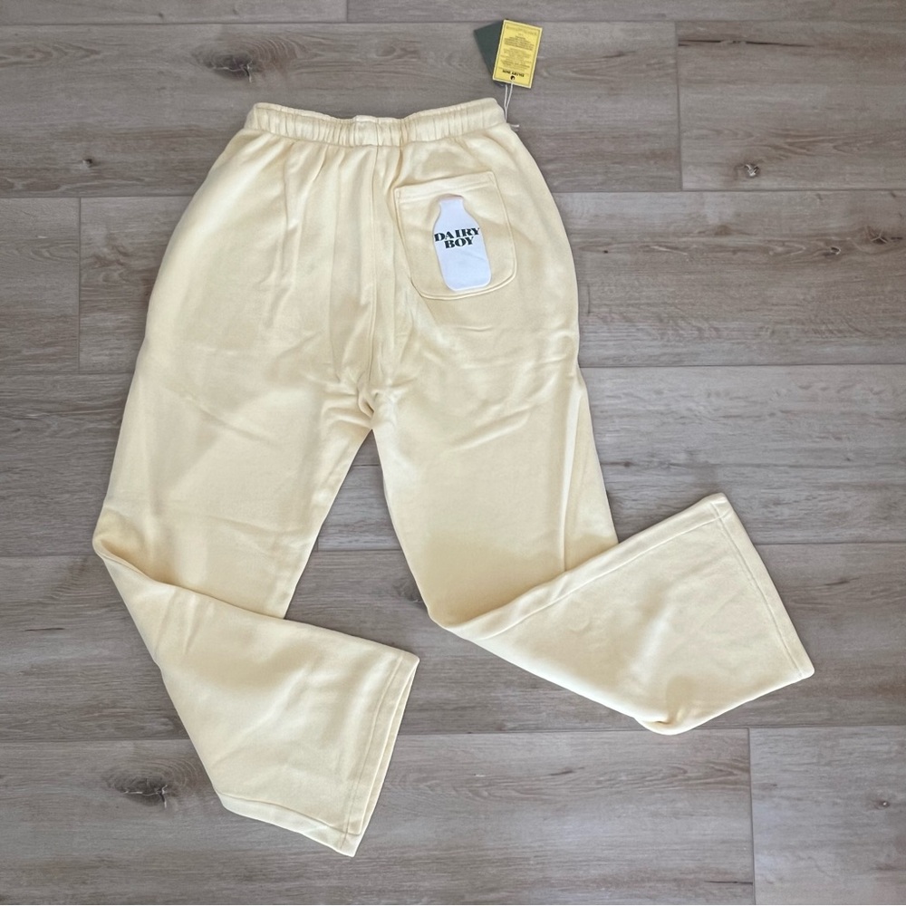 🔥LAST ONE🔥 NWT Dairy Boy Milk Bottle sweatpants in Yellow - Picture 4 of 16